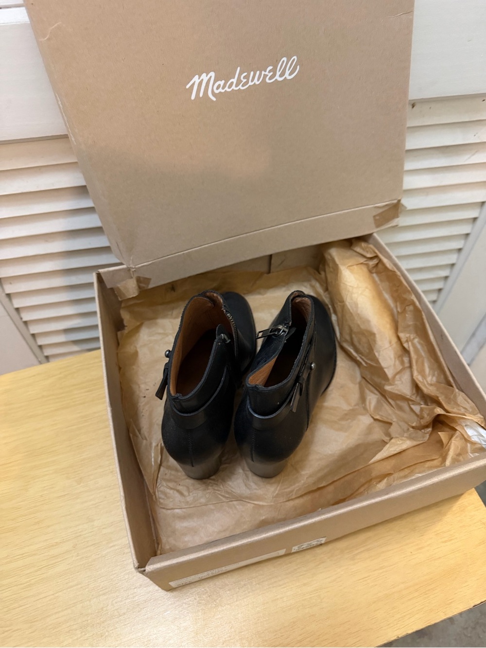 Made-well Black Leather Heeled Ankle Boots with Side Zip
